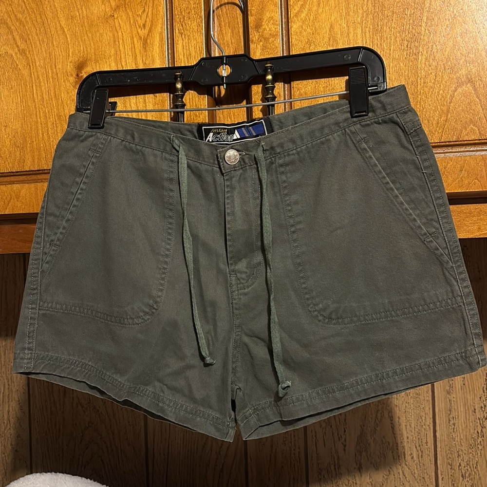 INSTANT ACTION WOMENS SHOES SIZE 9